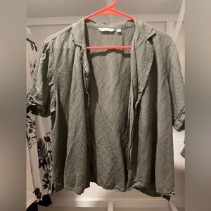 Uniqlo button down short sleeve t shirt